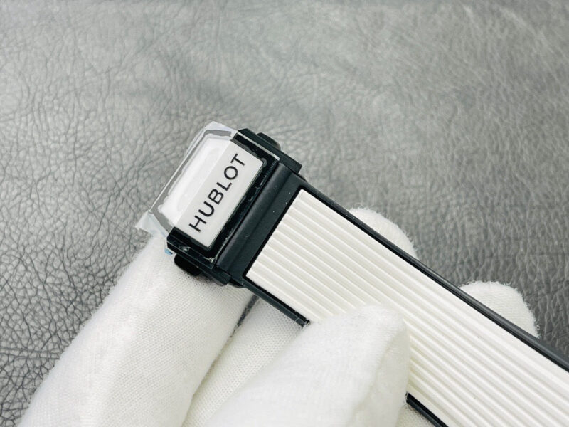Hublot #010 8