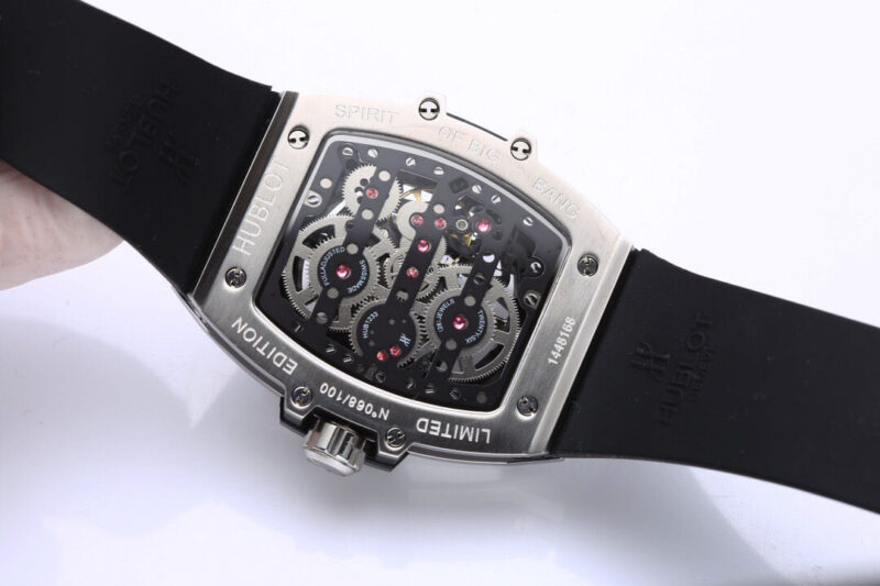Hublot #028 11