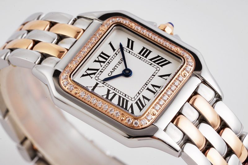 Cartier Panthère de Cartier Medium 4