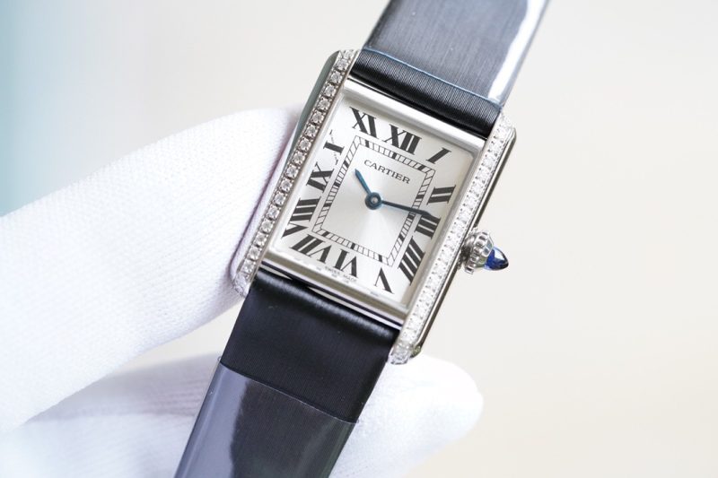 Cartier Tank Must Watch With Diamond 8