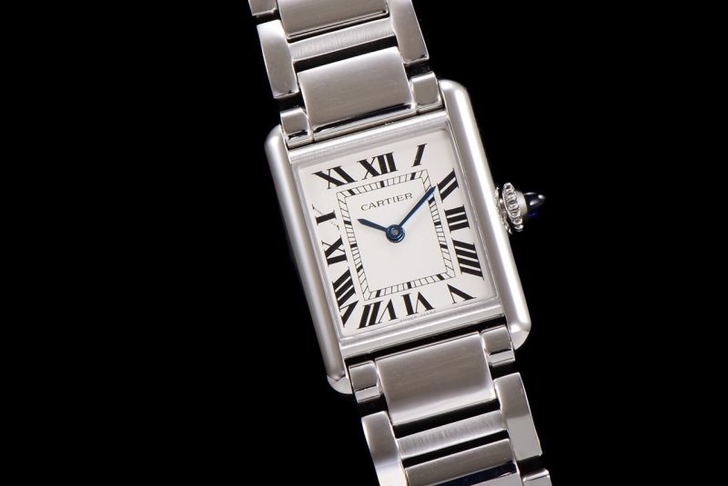 Cartier Tank Must Watch 9