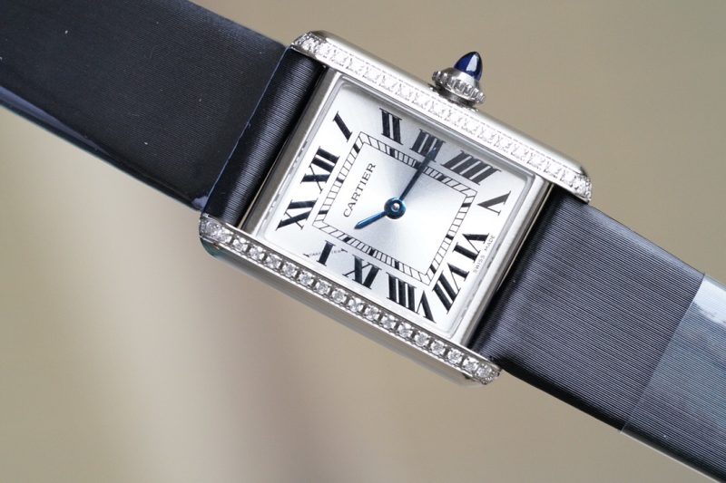 Cartier Tank Must Watch With Diamond 12