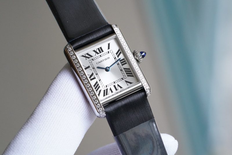 Cartier Tank Must Watch With Diamond 4