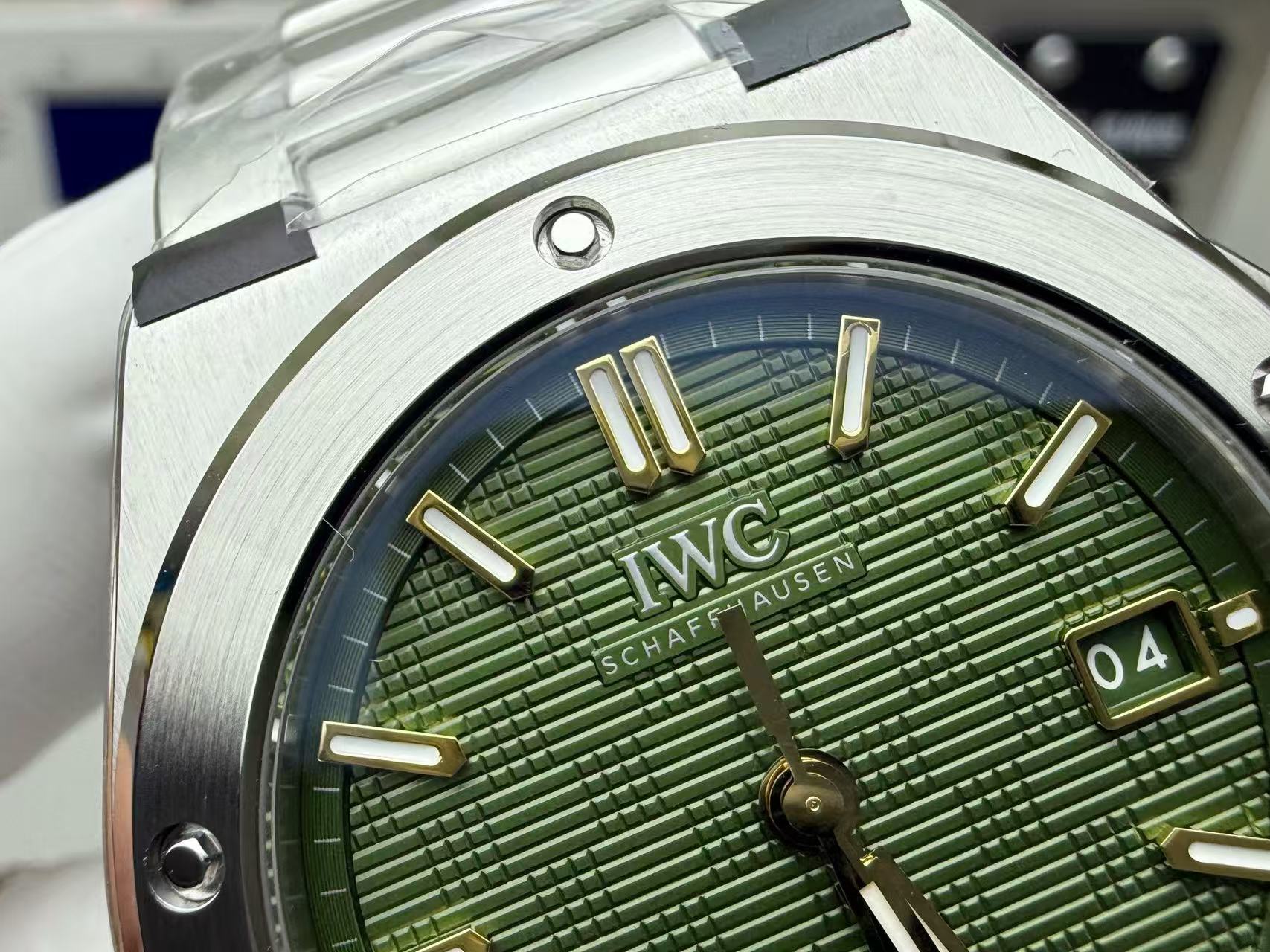 IWC Ingenieur Automatic 40 IW328908 6 IWC Ingenieur Automatic 40 IW328908 6