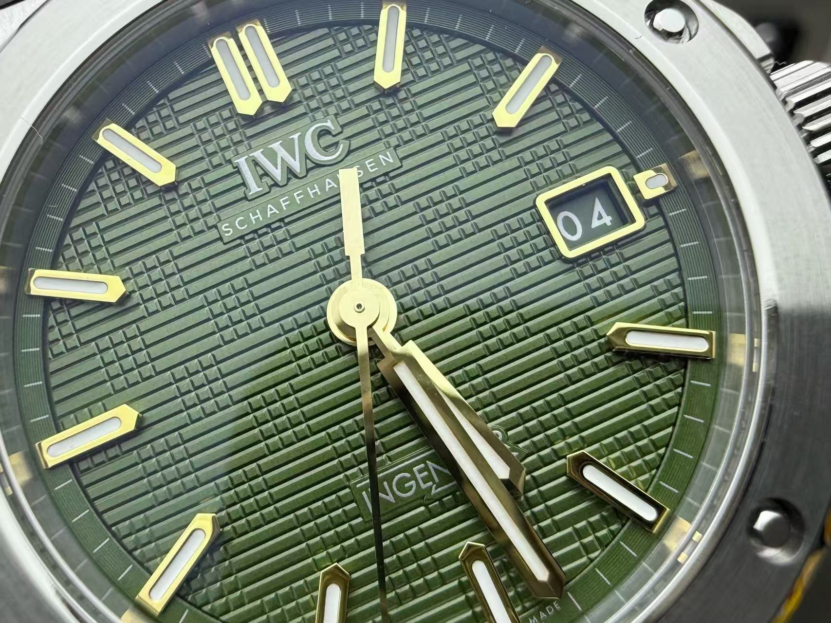 IWC Ingenieur Automatic 40 IW328908 5 IWC Ingenieur Automatic 40 IW328908 5