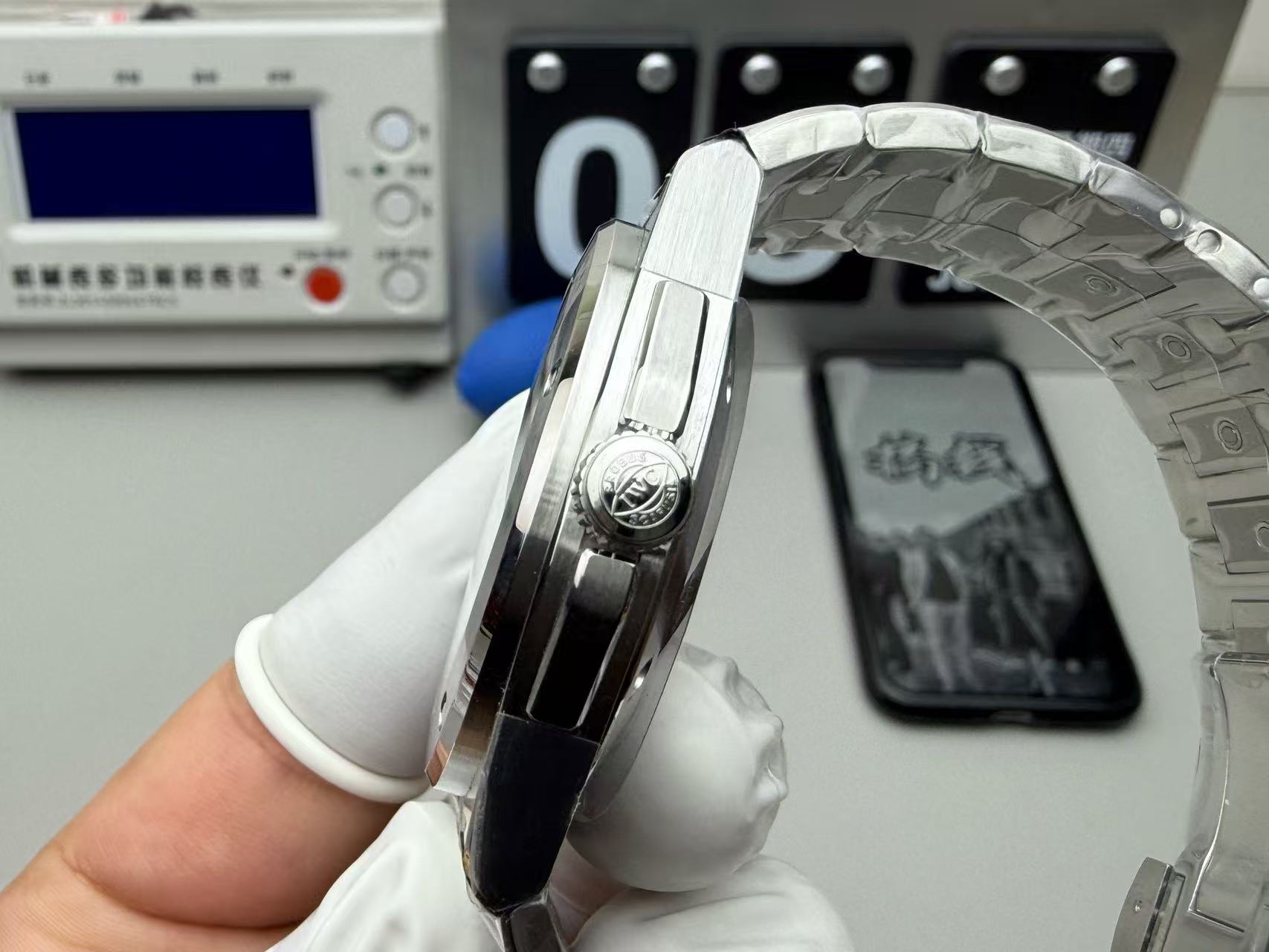 IWC Ingenieur Automatic 40 IW328908 9 IWC Ingenieur Automatic 40 IW328908 9