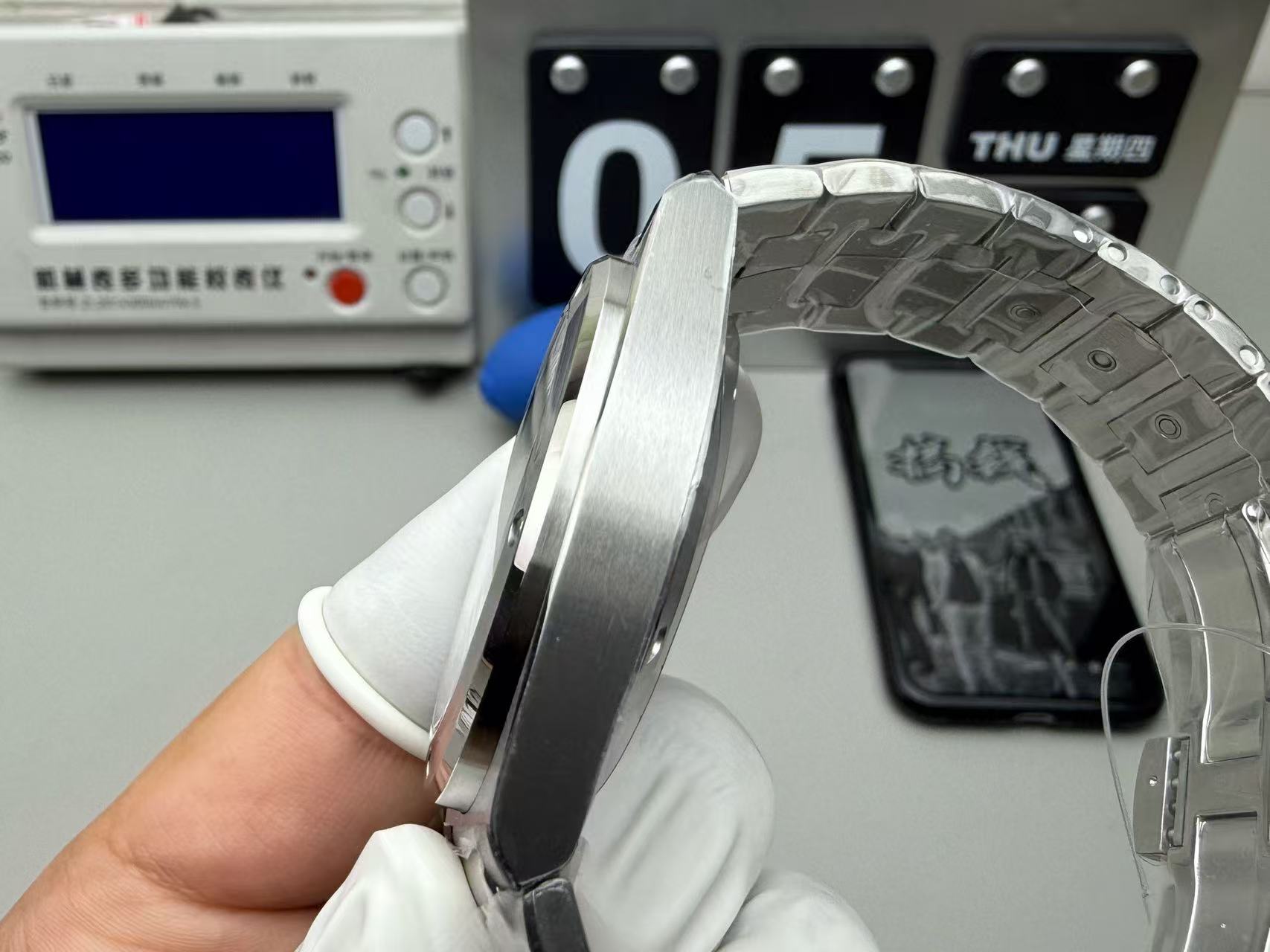 IWC Ingenieur Automatic 40 IW328908 10 IWC Ingenieur Automatic 40 IW328908 10